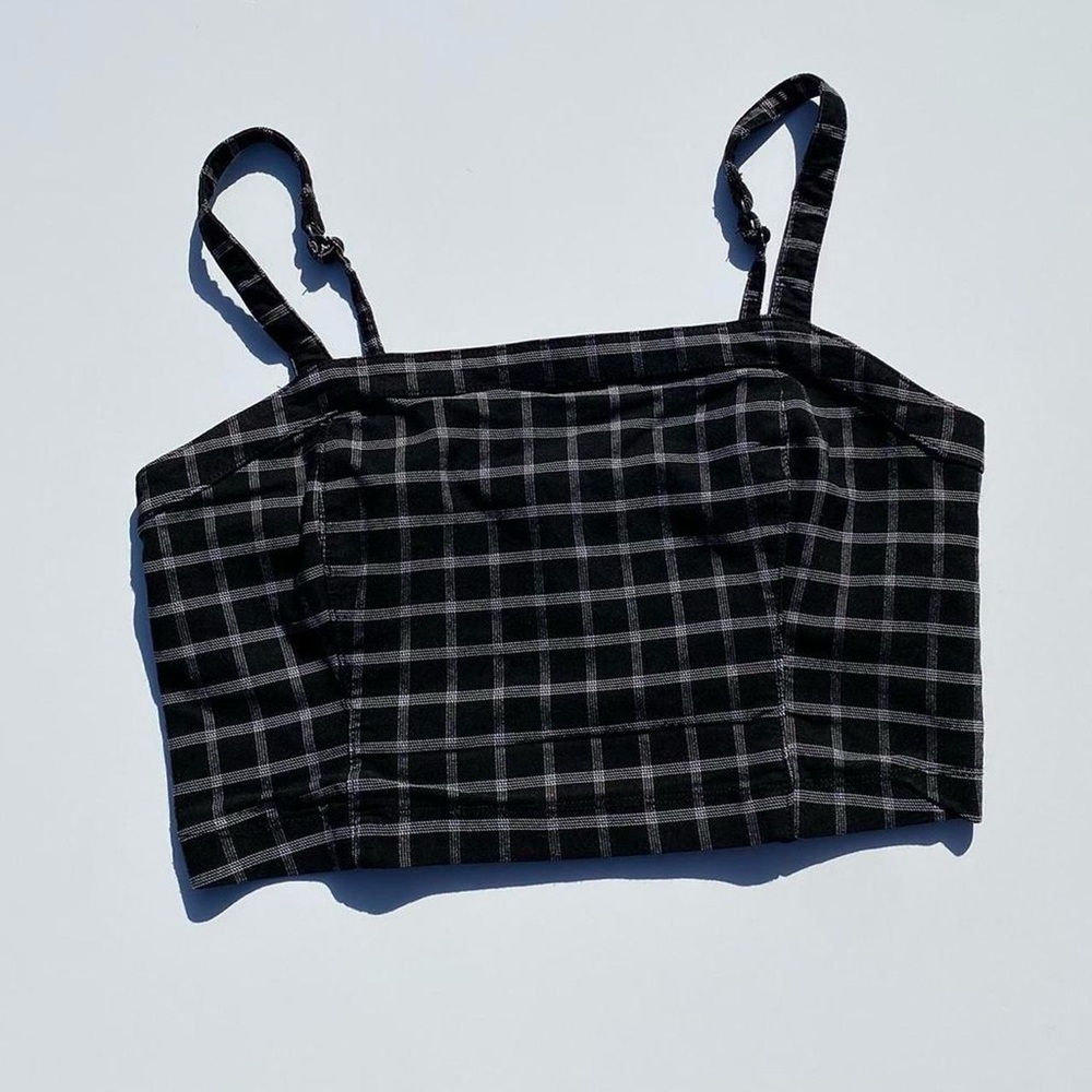 Hollister Black and White Crop Top Woman Large Summer Casual Emo Goth Y2K Preppy